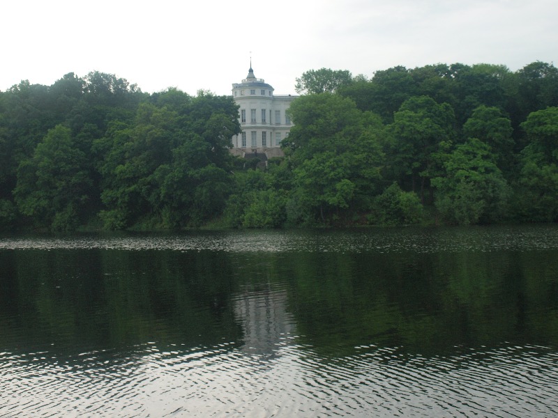 Вид на дворец-музей графов Бобринских